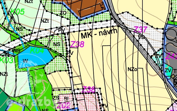Dražba 7 pozemků (7639 m2 orná půda a 13784 m2 les) v obci C - 3