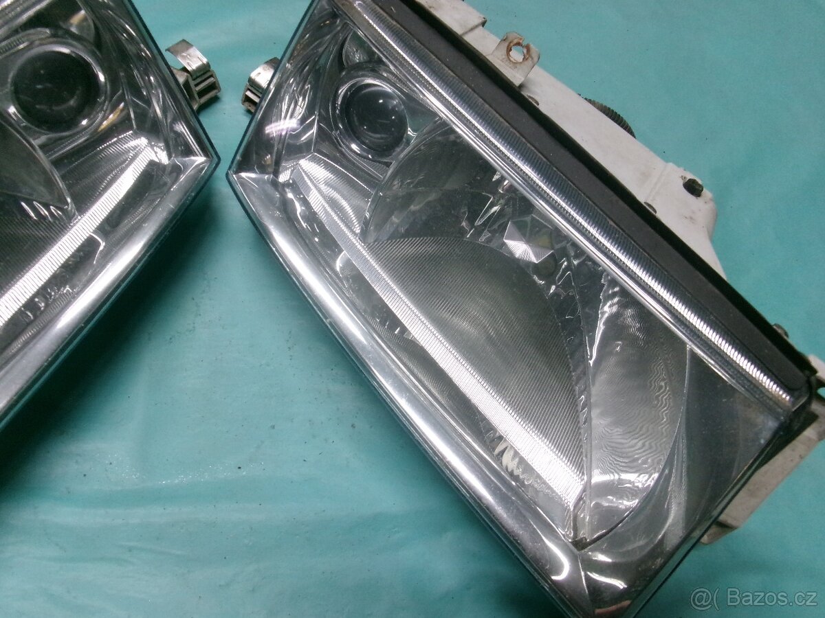 Octavia 1 přední světlo s mlhovkou , originál díl - 3