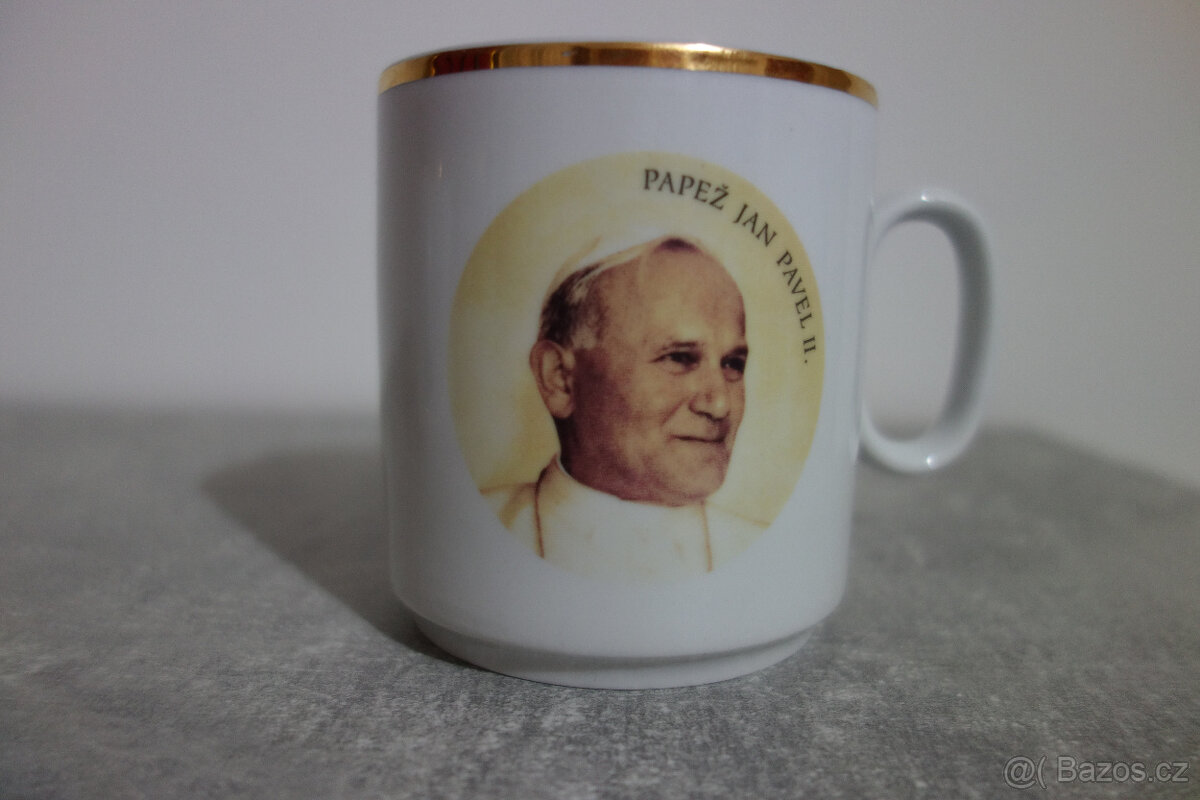 Hrnky s kardinálem a papežem - 3