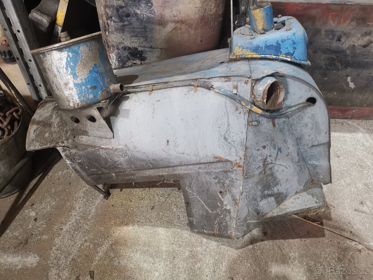 Blatníky Tatra 148 - 3