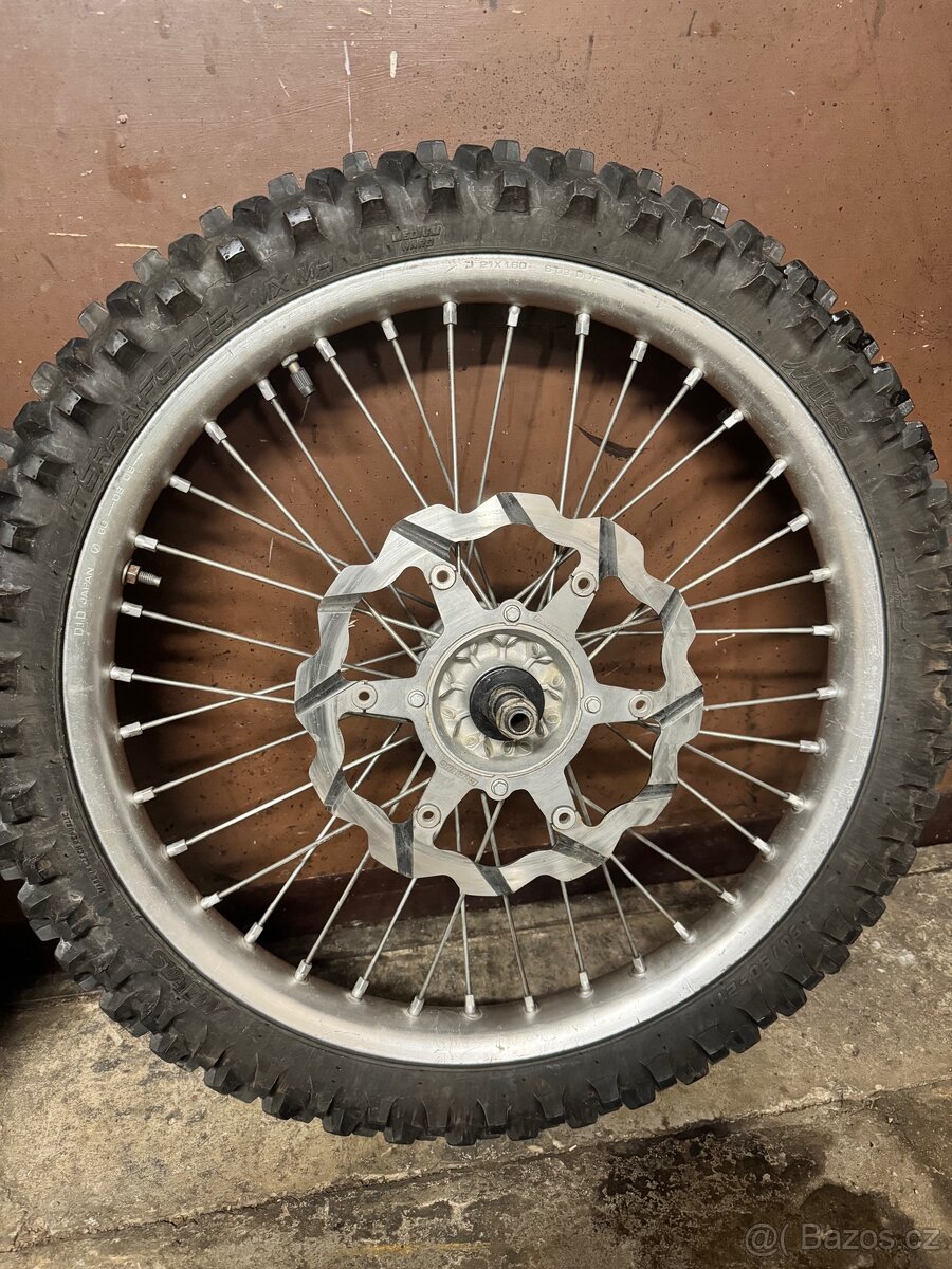 Kola Kawasaki KX 2004
