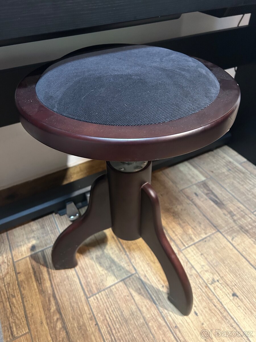 Casio CDP 770 drevenym stojanem a stolickou - 3