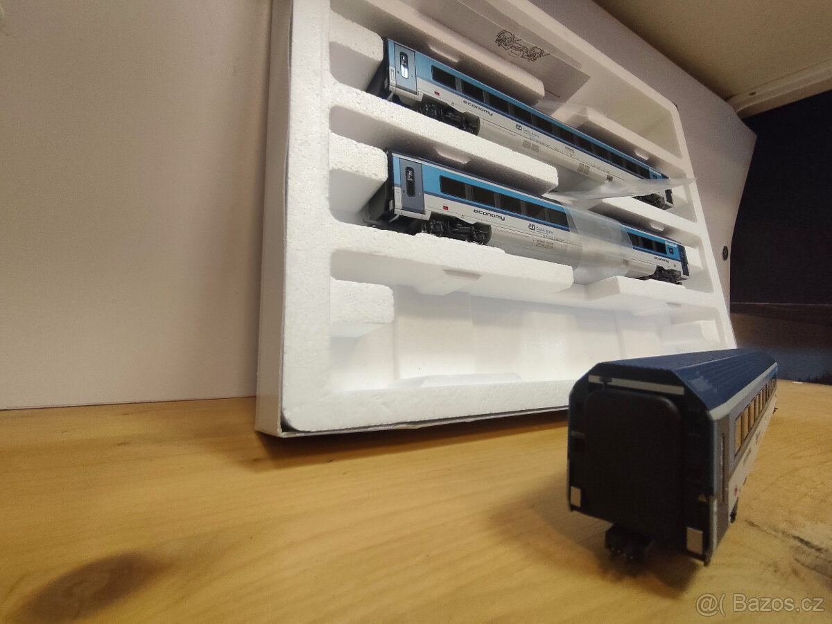 Vláčky - Sada rychlíkových vozů ČD - 3