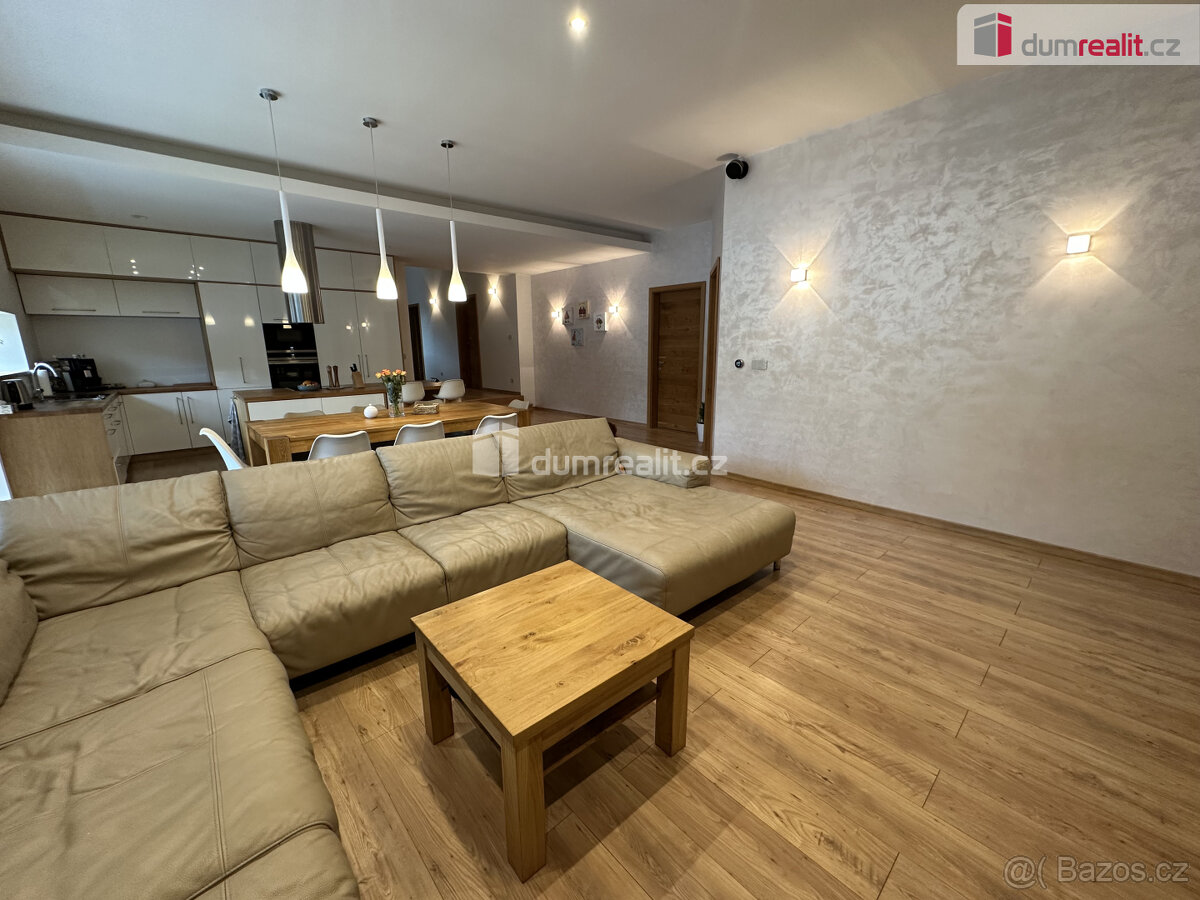 Prodej rodinného domu 5+kk v centru města Děčín, ul. Dobrovs - 3