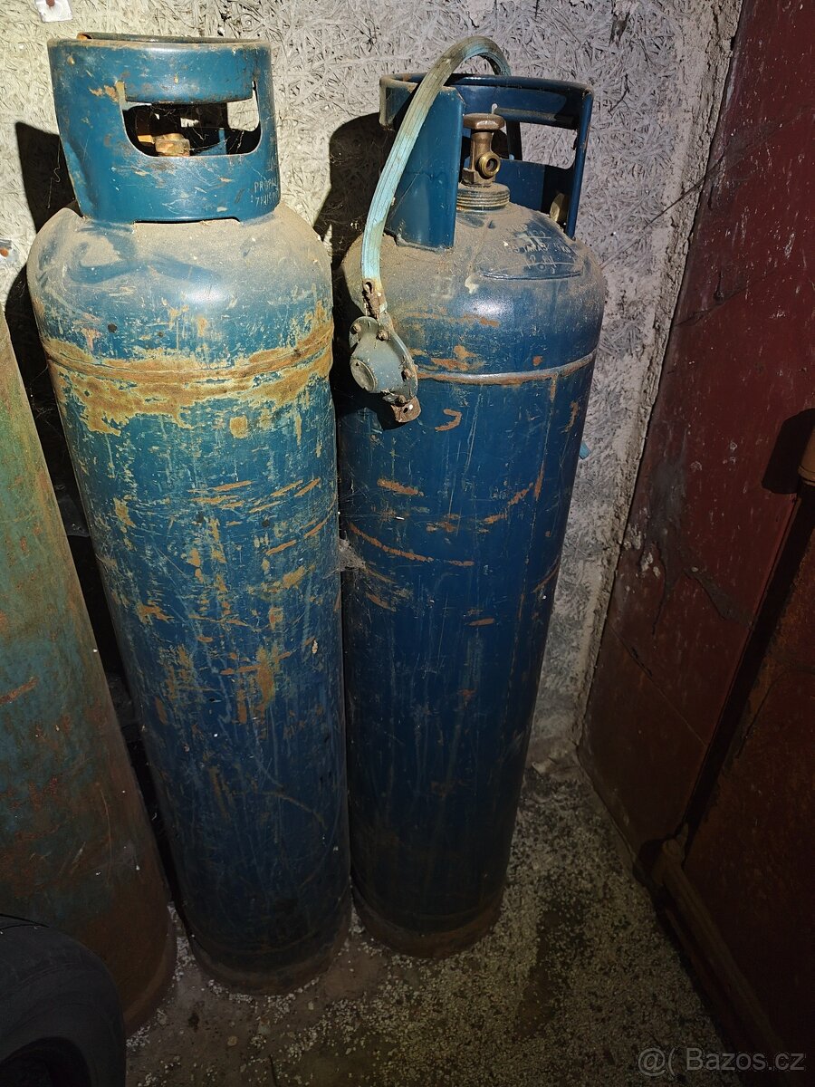 Prodám velké plynové lahve 140 cm - 3
