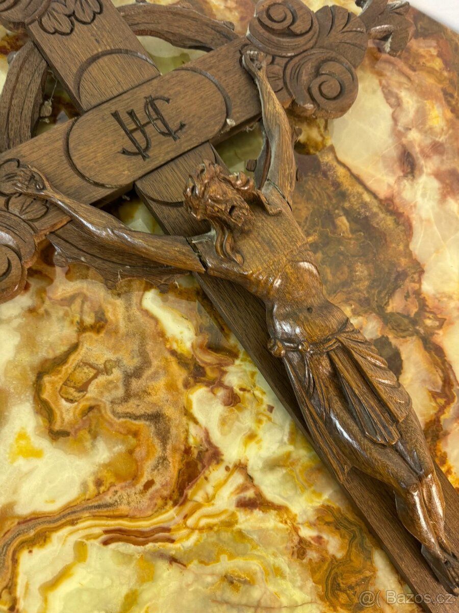 Dřevěný kříž / krucifix (135043) - 3