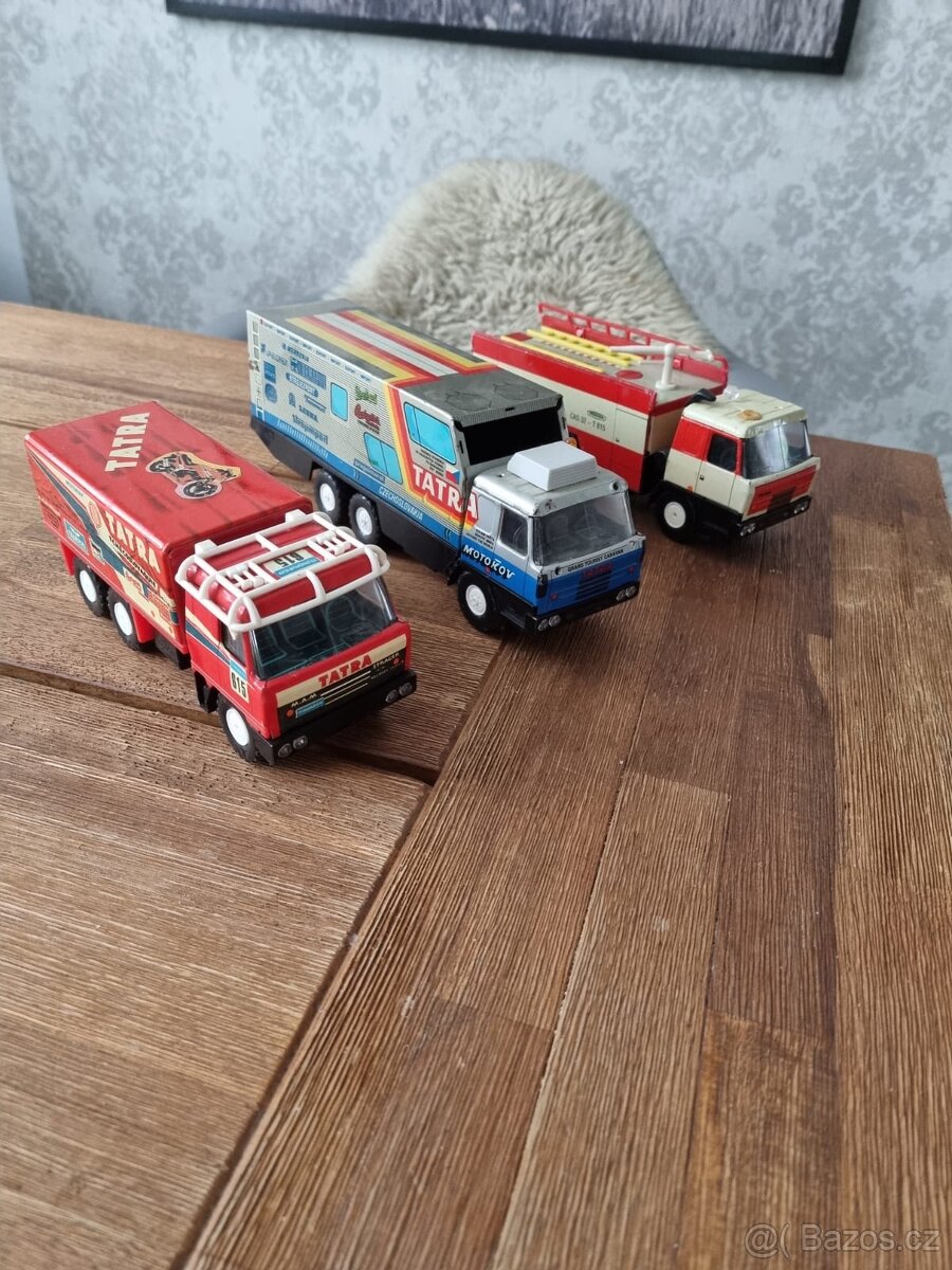 Prodam kovové modely tatra - 3
