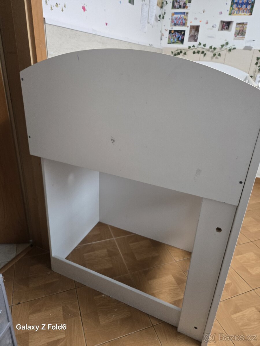 Postel vyvýšená zachovalá super cena. - 3