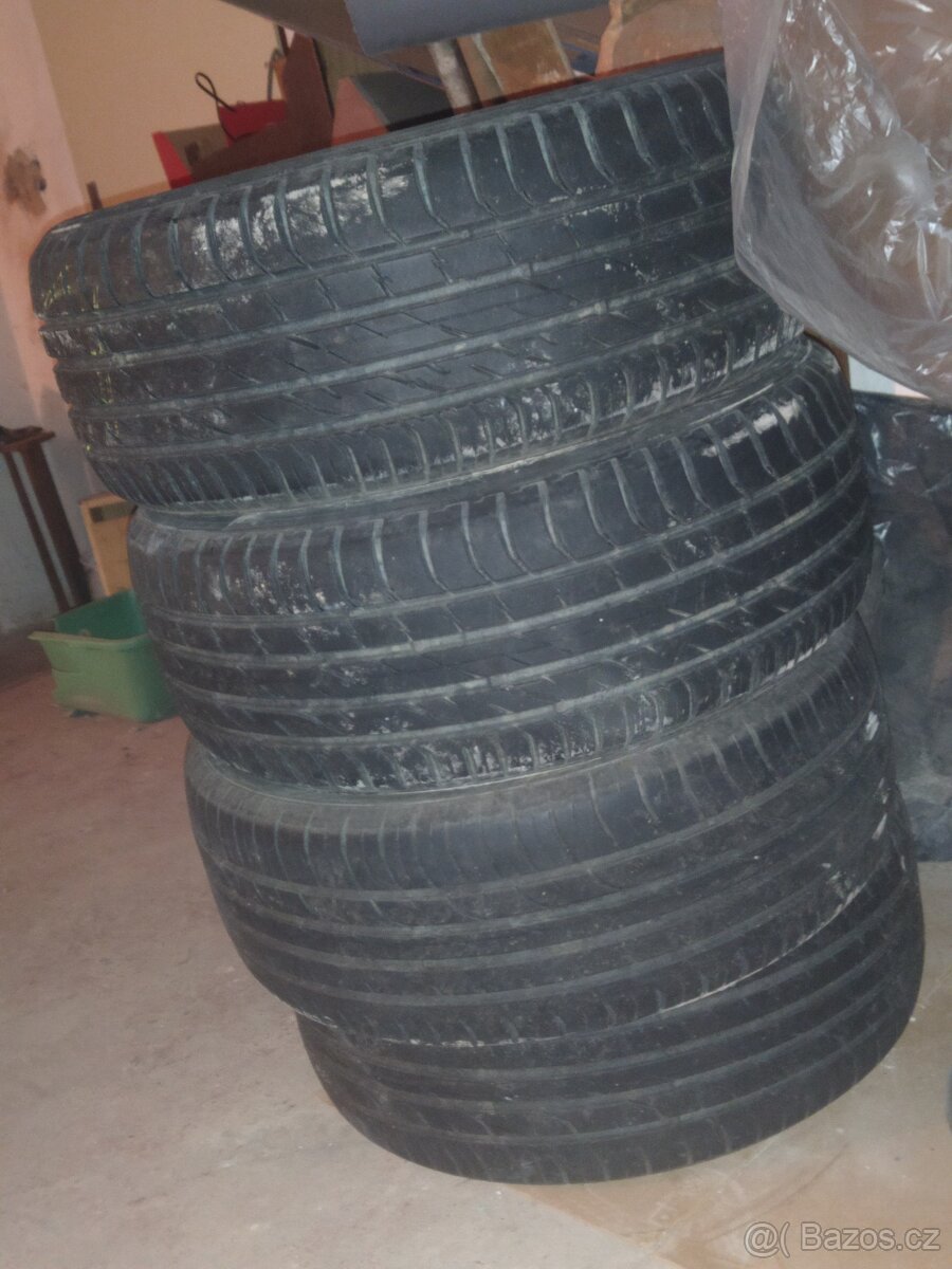Nokian Continental,215/55/16 - 3
