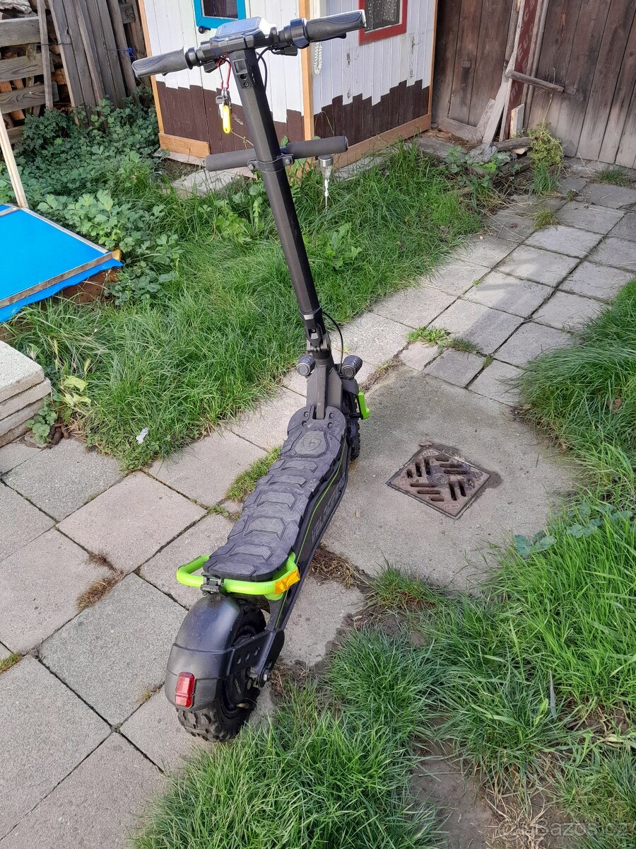 Elektrická kolobĕžka - 3