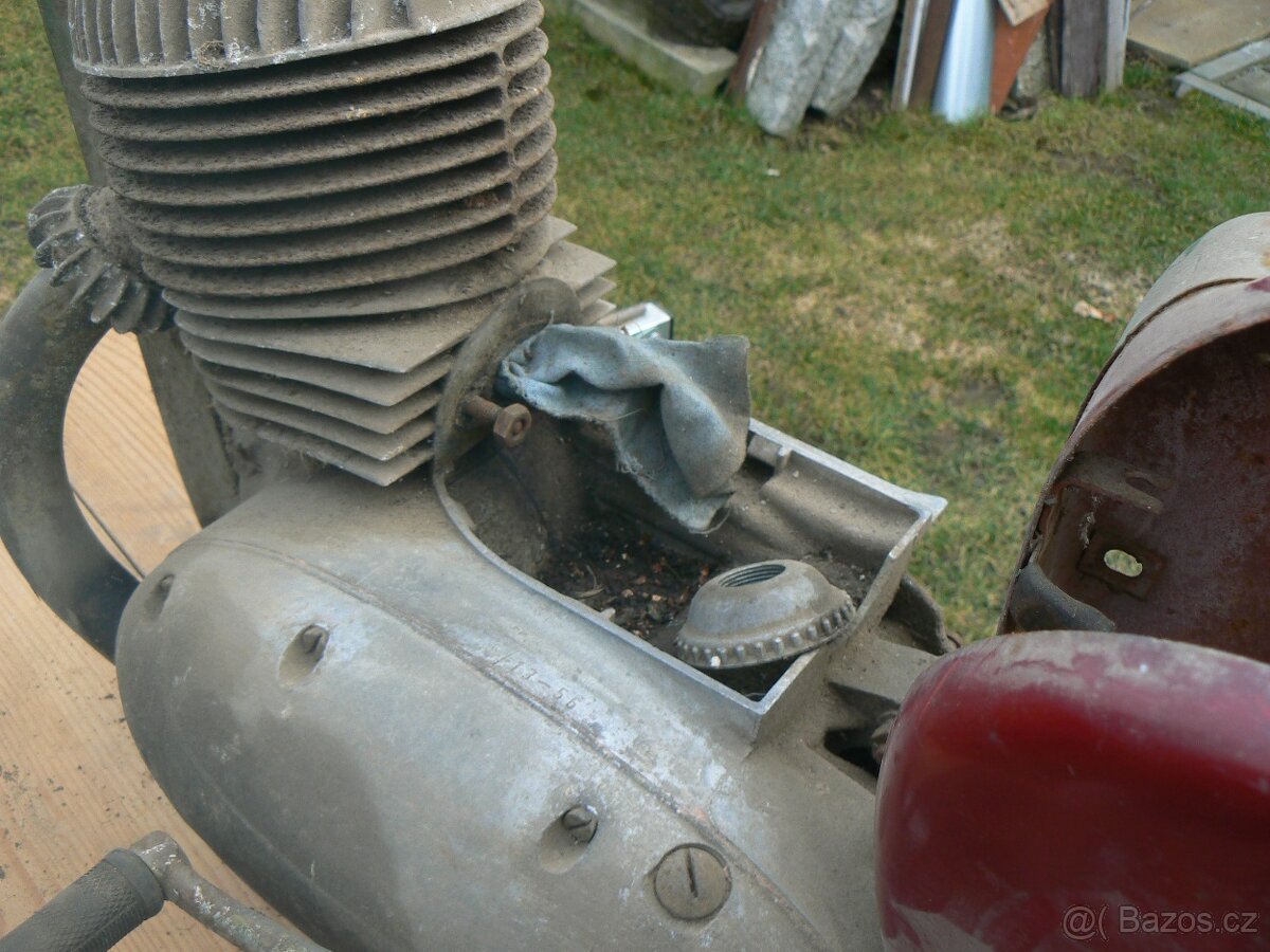 Motor Jawa 175 dvouvýfuk - 3