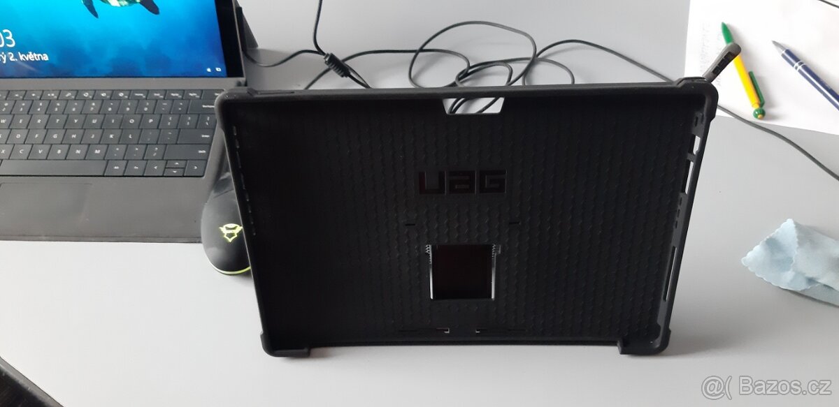UAG kryt - obal na Surface. - 3
