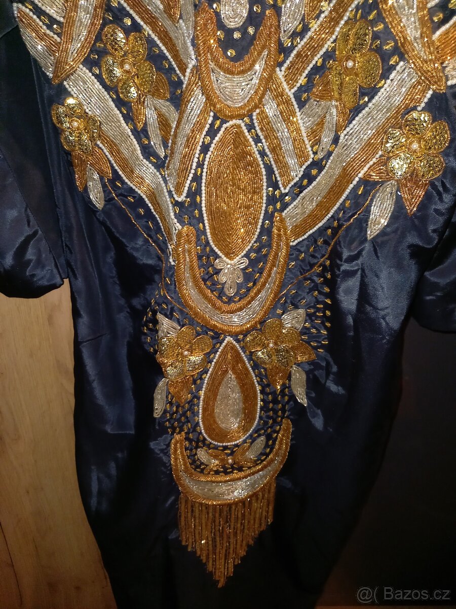 Divadelní šaty. - 3