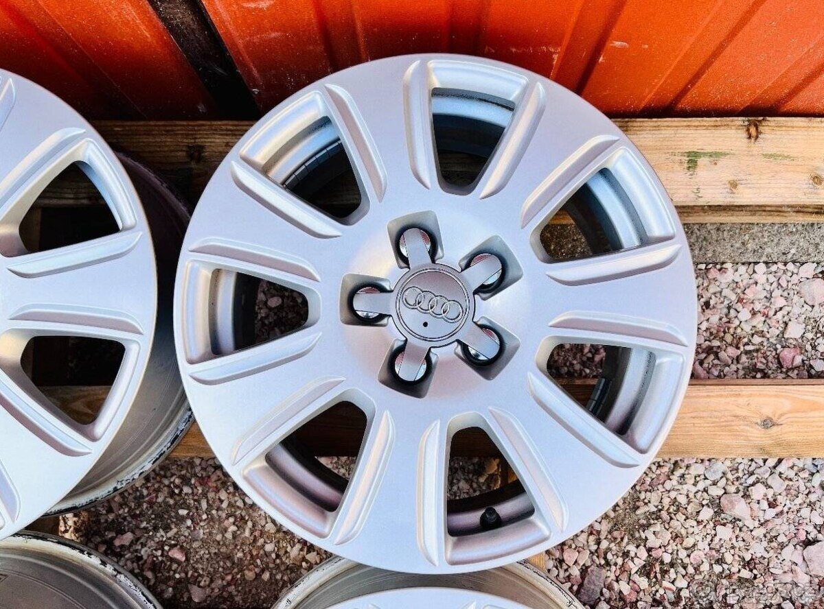 5x112 R16 originál alu sada Audi Q3 - ET 33 - 3