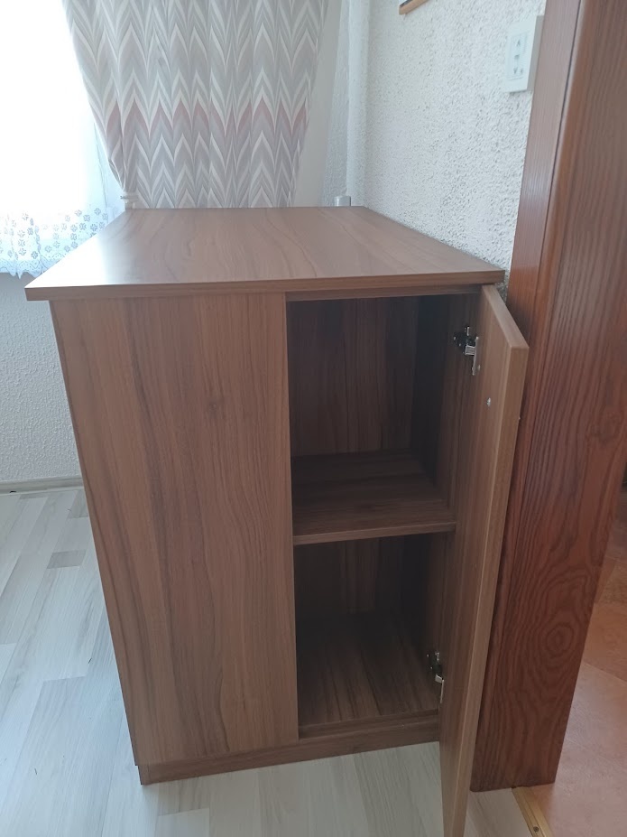 komoda s policemi – dekor dřeva - 3