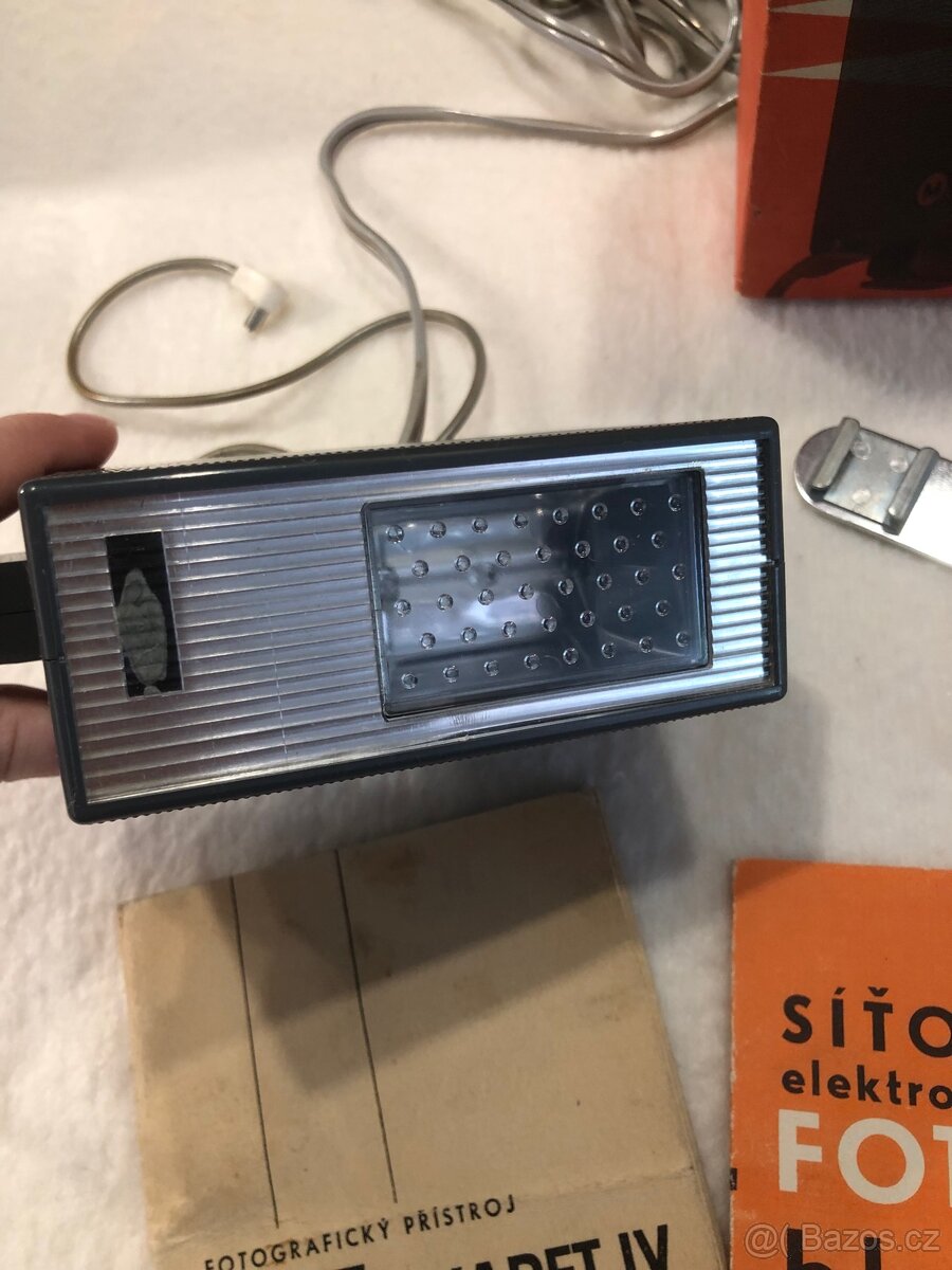 Síťový elektronický foto blesk SB-235 s dokumentací - 3