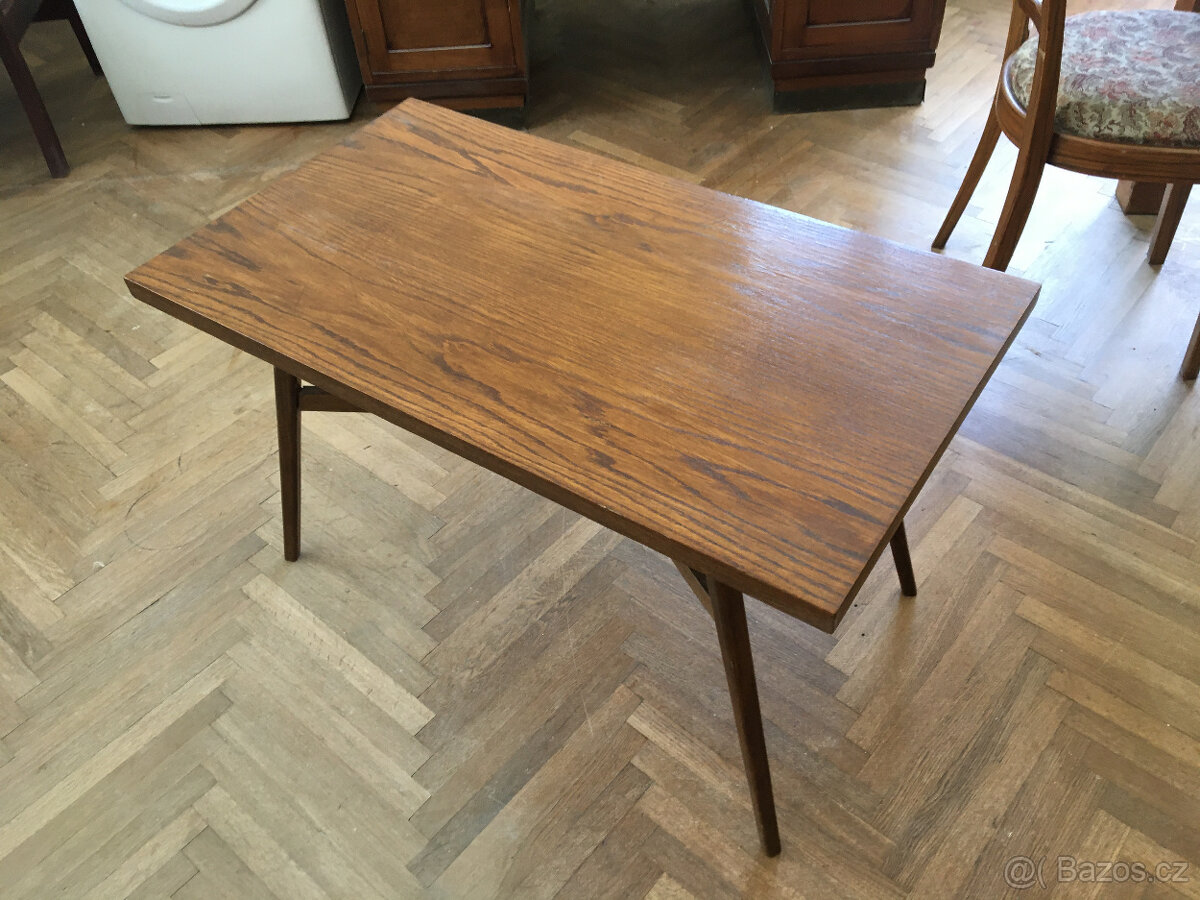 Konferenční stolek - 3