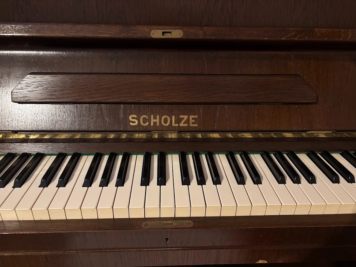 Pianino Scholze - 3