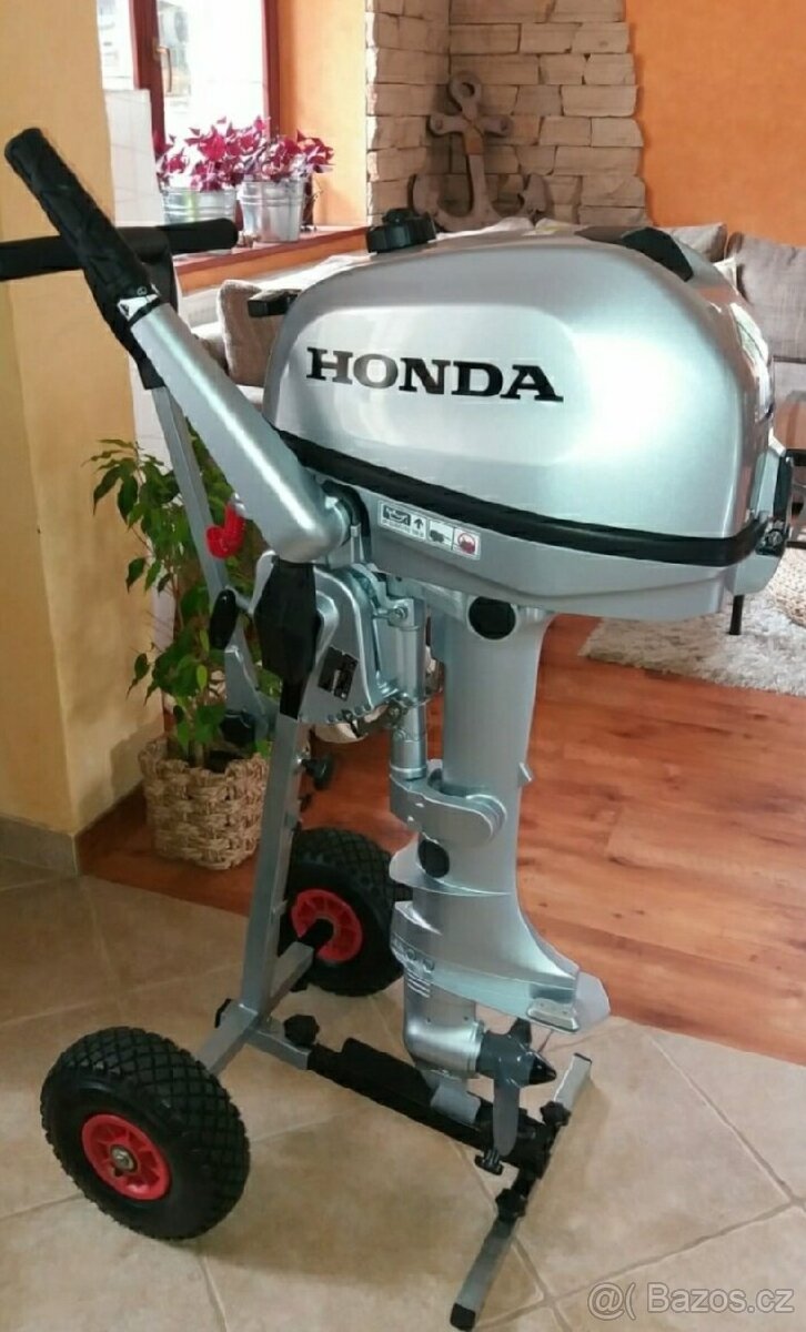 ÚPLNĚ NOVÝ LODNÍ MOTOR 6/5 HP - ZÁRUKA 5 LET - 3