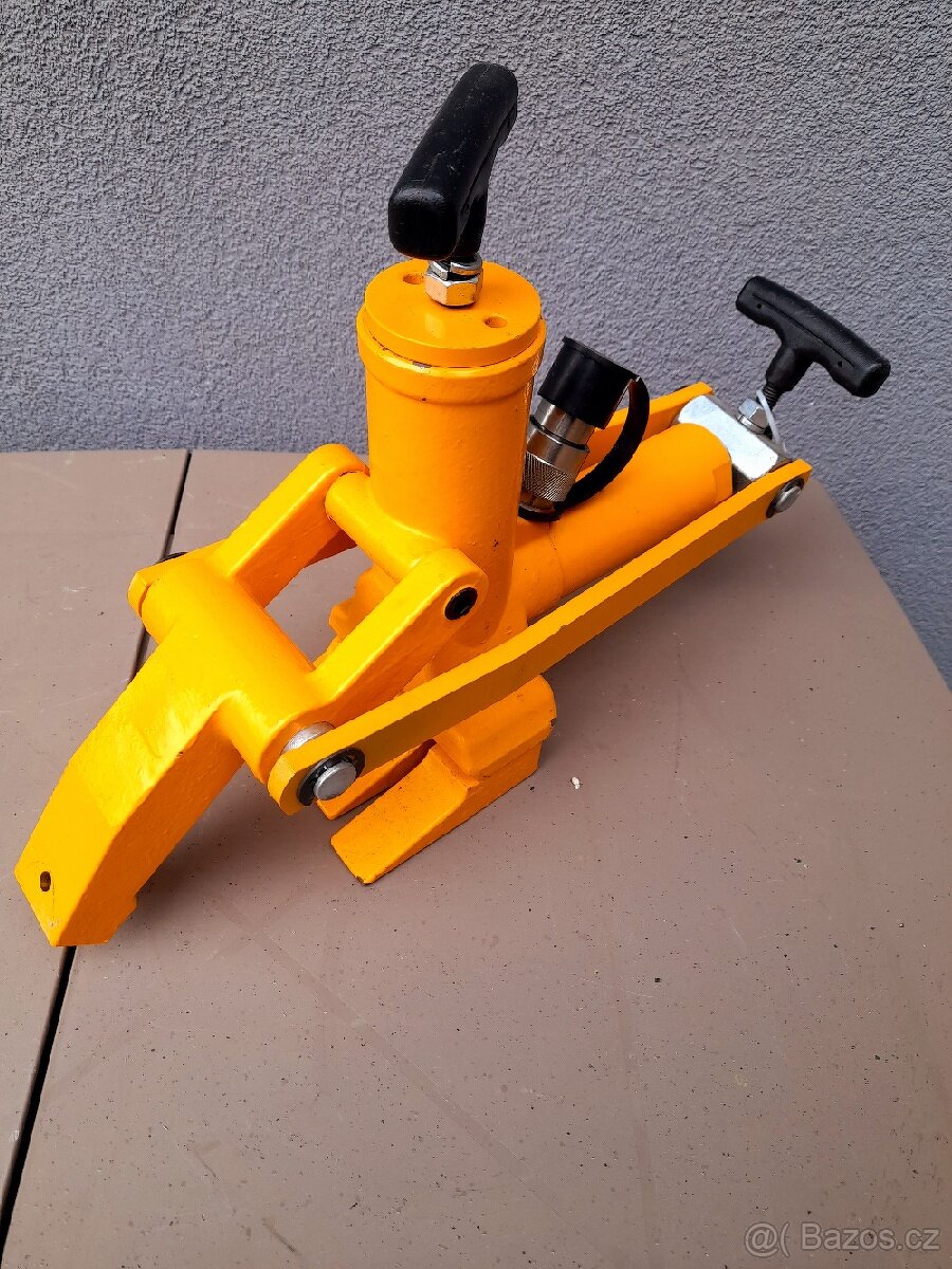 Hydraulický srážeč patek pneu včetně nožní pumpy - 3
