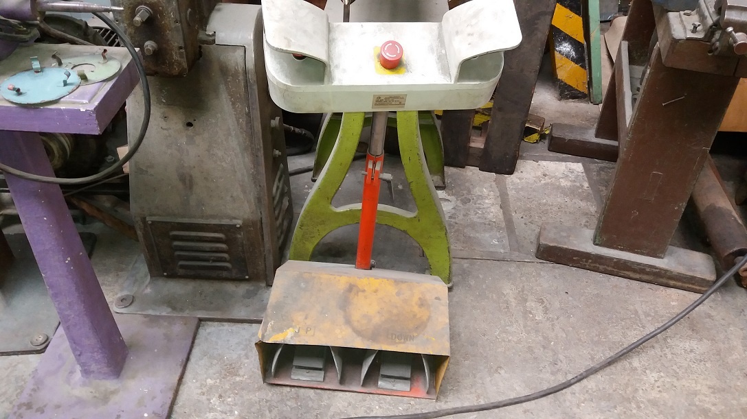 Ovládání pro nůžky a ohraňovací lis - 3