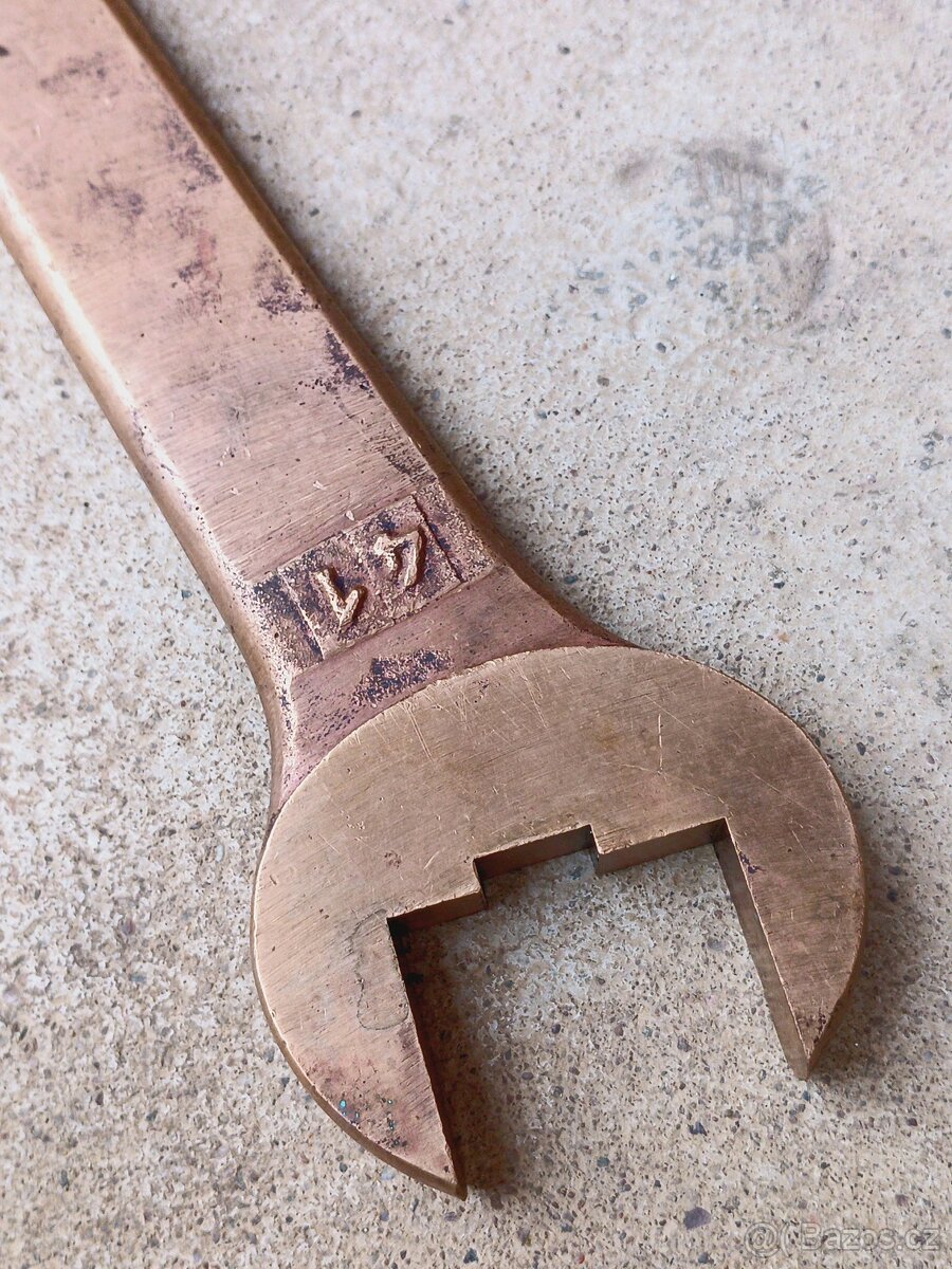 Plochý klíč 36 x 41 bronz - 3