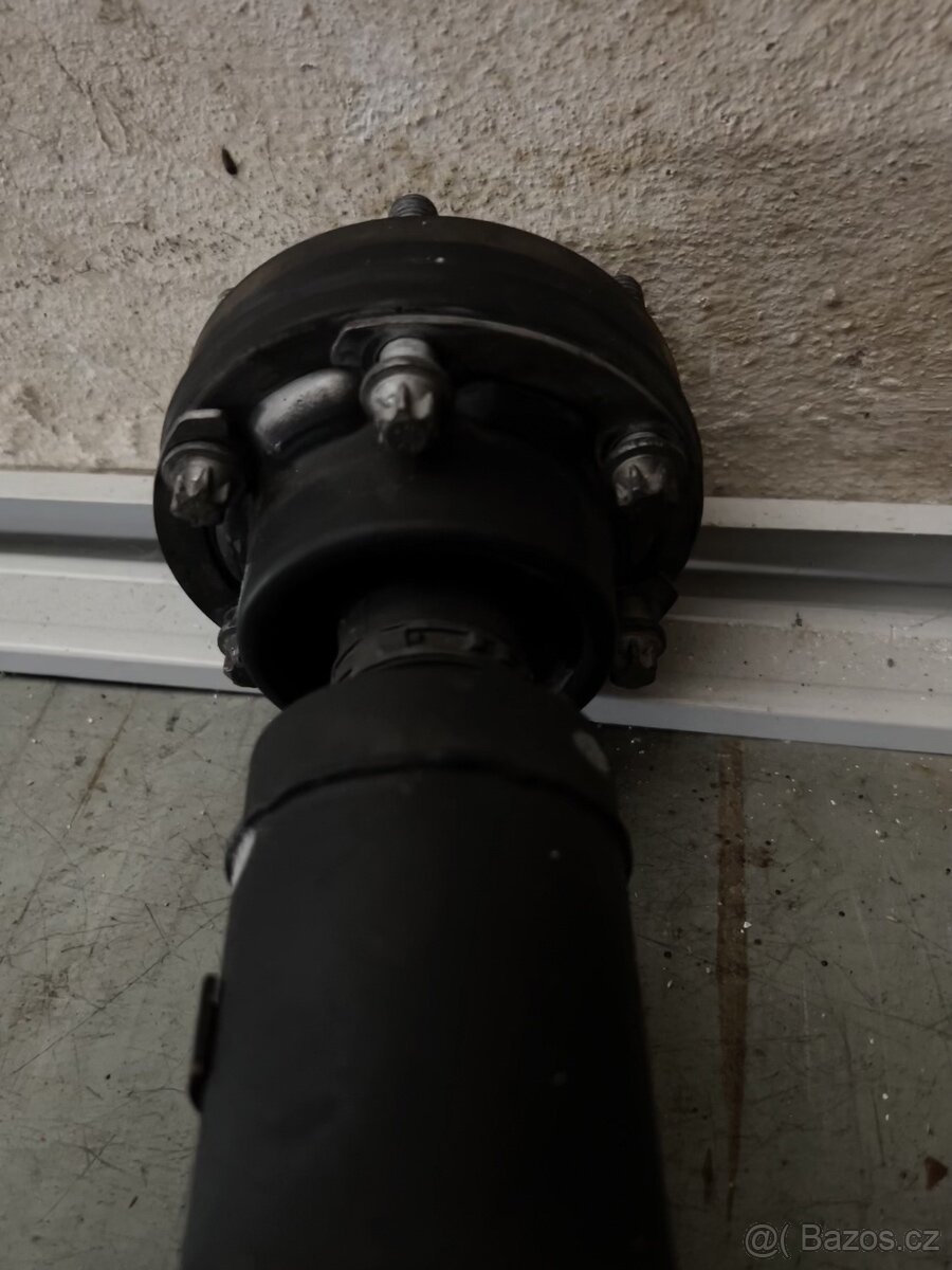 Kardan BMW M6 E63/64 V10 373Kw - 3