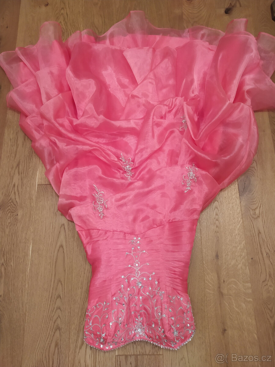 Šaty do tanečních, plesu - 3