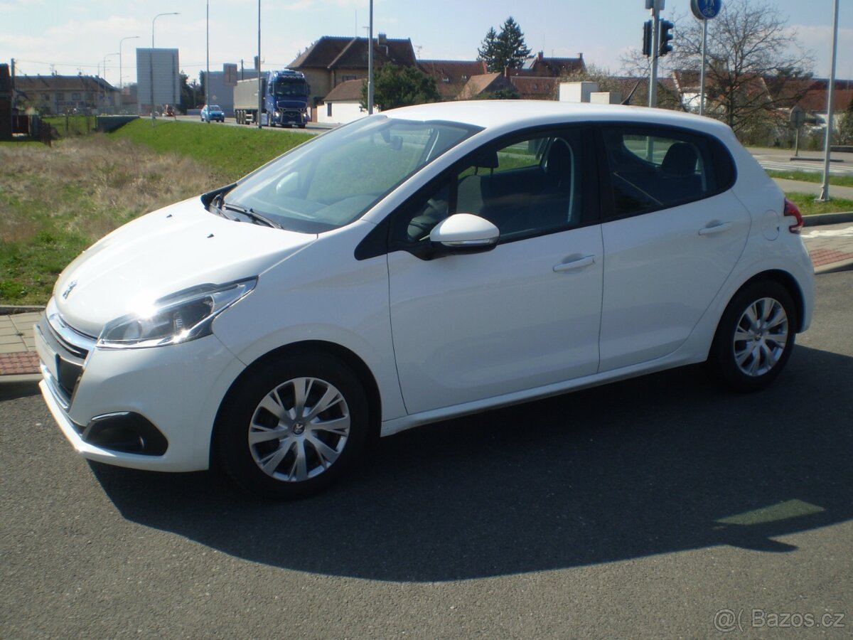 Peugeot 208 1,2 PureTech,klima - 3