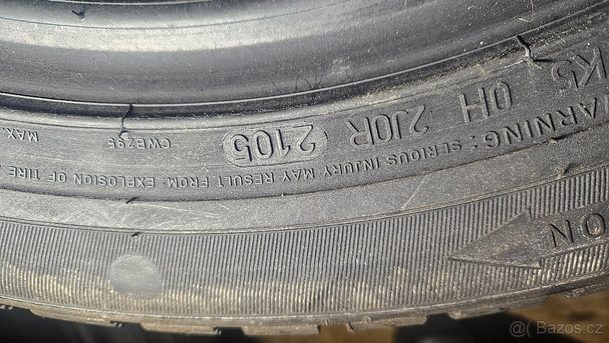 Zimní Dunlop 225/50/16 - 3