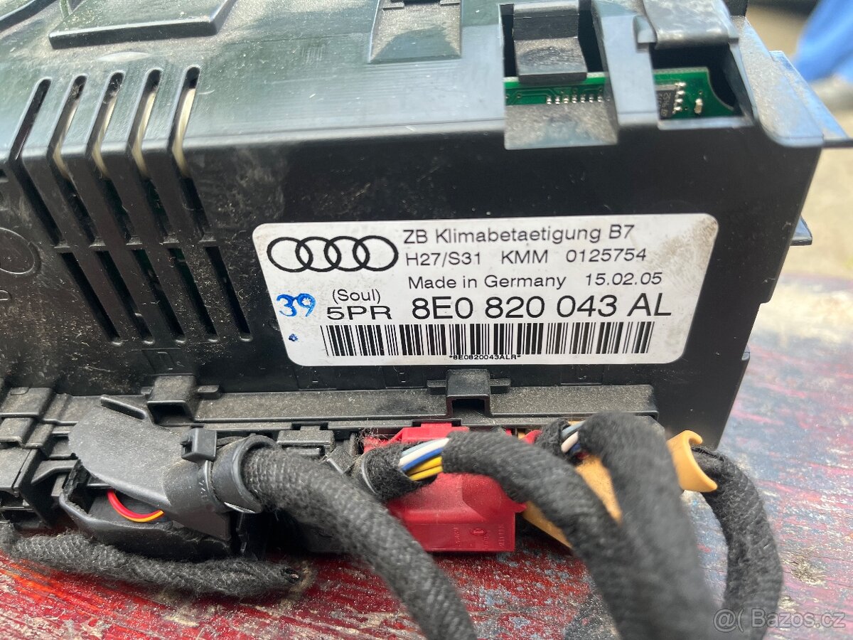 Audi A4 B7-ovládání klimatroniku - 3