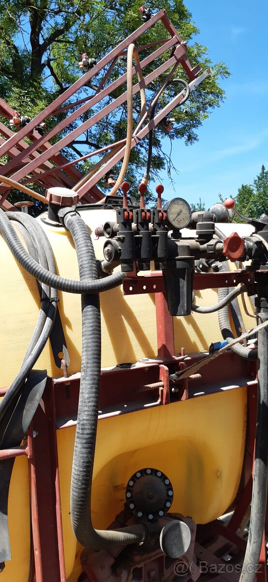 Nesený postřikovač Hardi - 3