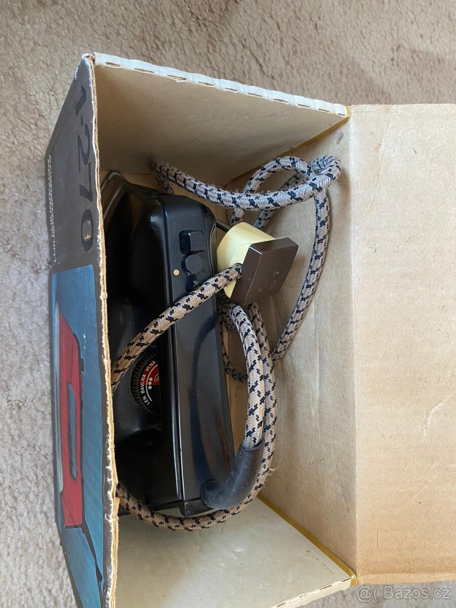 Stará retro žehlička ETA - 3