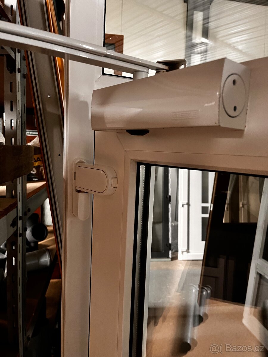 DVOJE VCHODOVÉ PVC DVEŘE GEALAN 104x263-207cm-PLZEŇ - 3