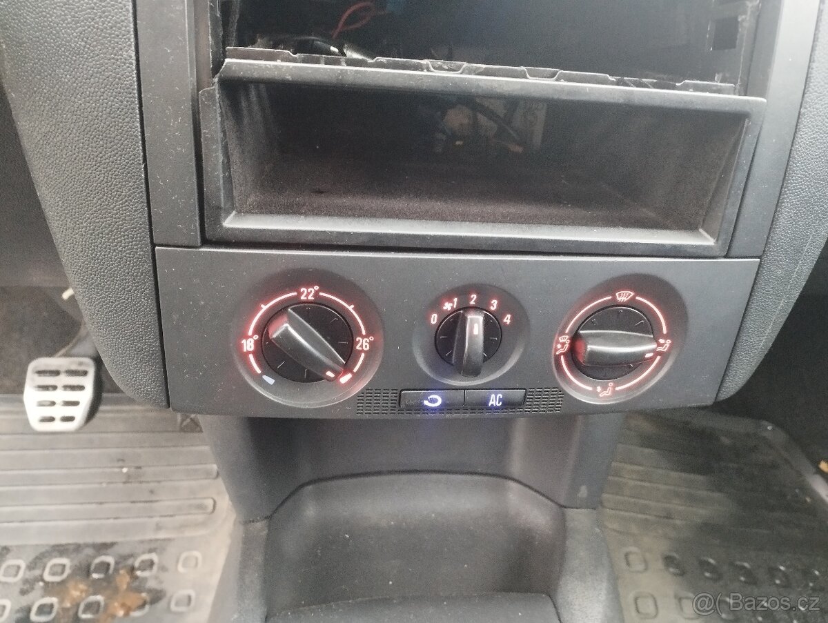 Prodám Škoda fabia combi 1.2 HTP 47kw - 3