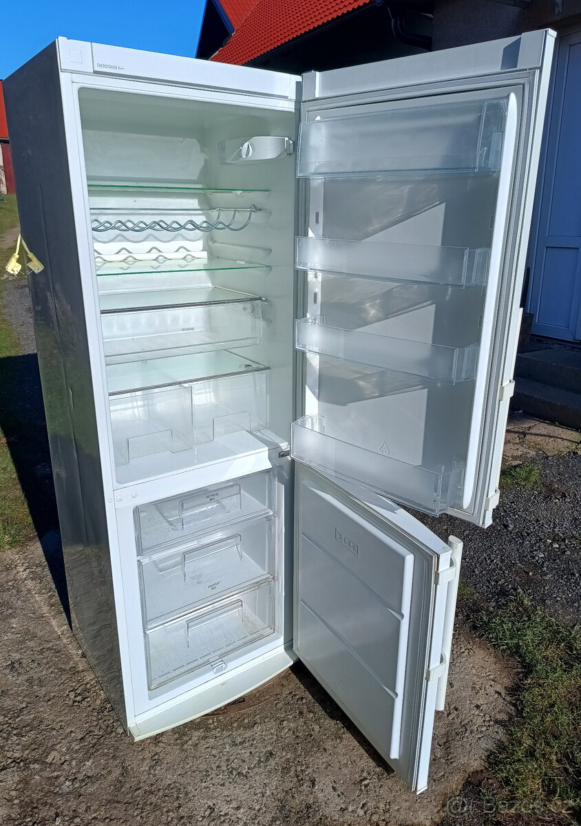 CHLADNIČKA S MRAZNIČKOU ELECTROLUX - A++ - 175cm - 3