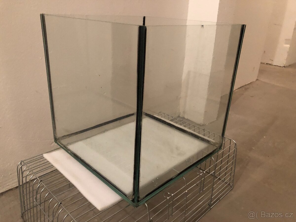 Akvarium vhodné jako terarium - 3