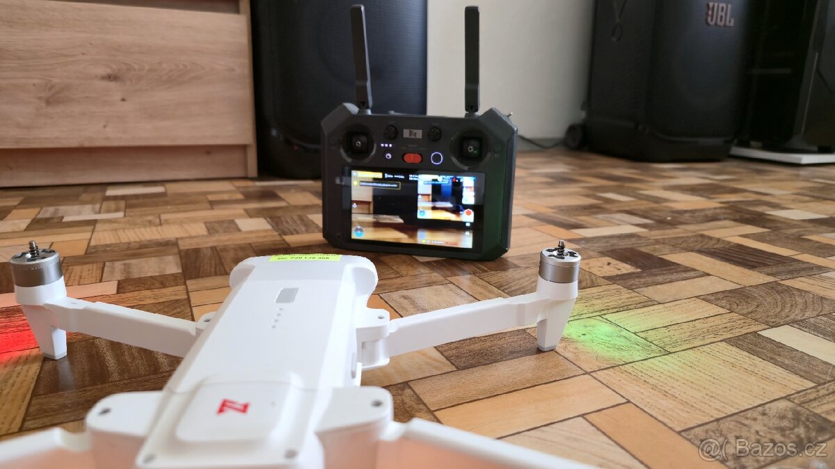 Prodám 2drony FIMI x8 SE 2022, a FIMI x8 Tele Max za - - 3