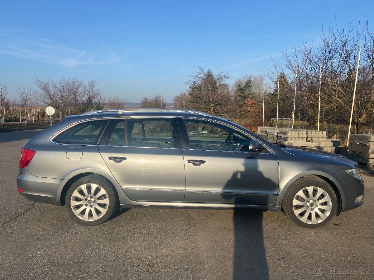 Škoda Superb II 2.0 tdi elegance combi 125 kw - 3