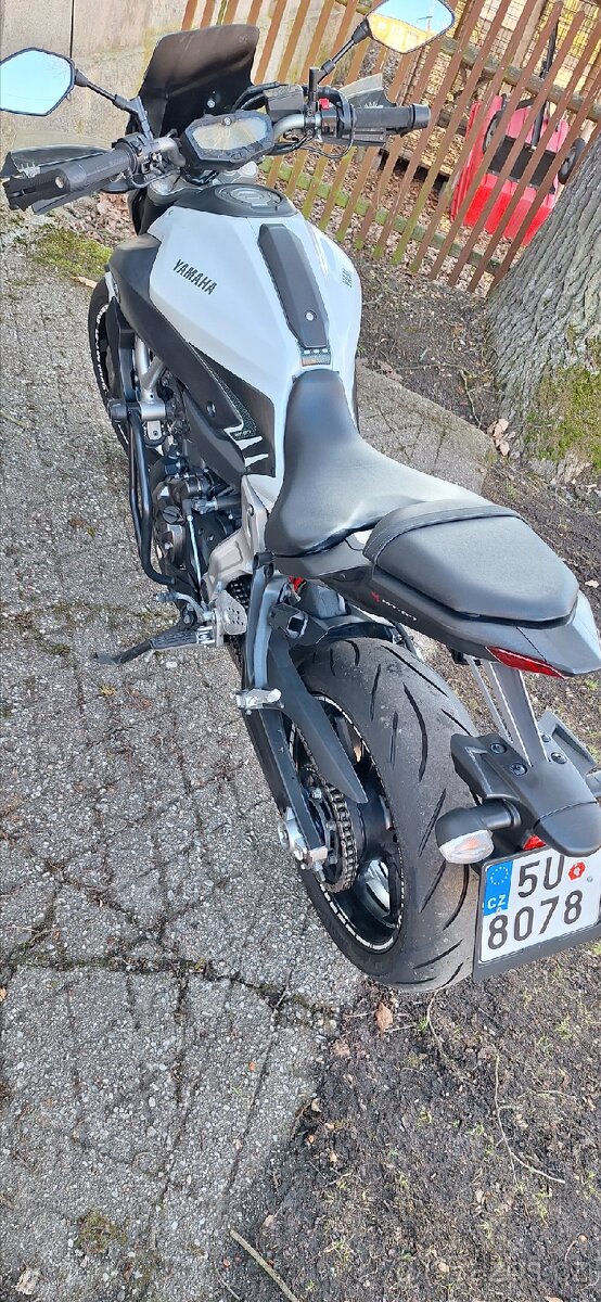 Yamaha MT 07 - 3