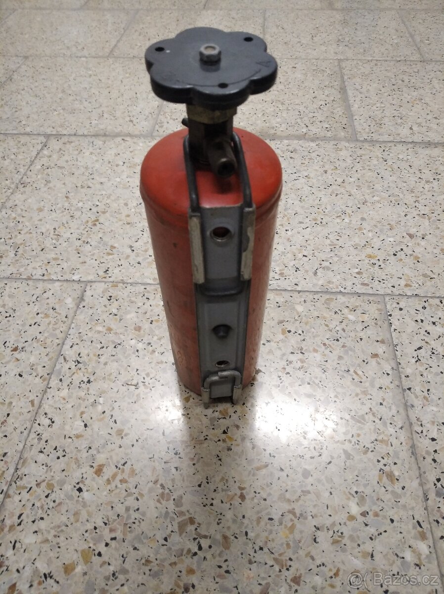 Hasicí přístroj. - 3