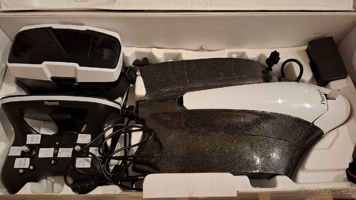 Dron Parrot Disco FPV - 3