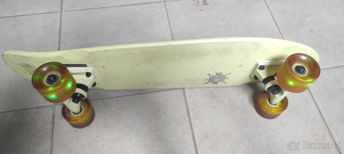 skateboard GLOBE - 3