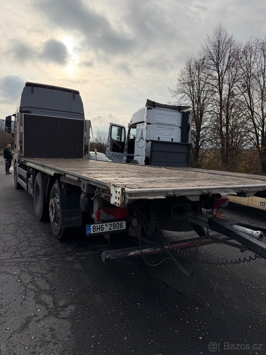 Man TGX 26.520 + vlek Krone BDF - 3