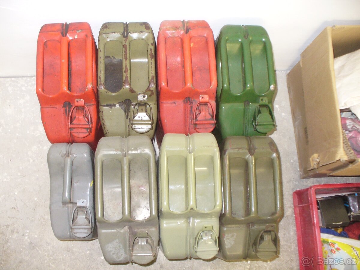 plechové kanysty - 3