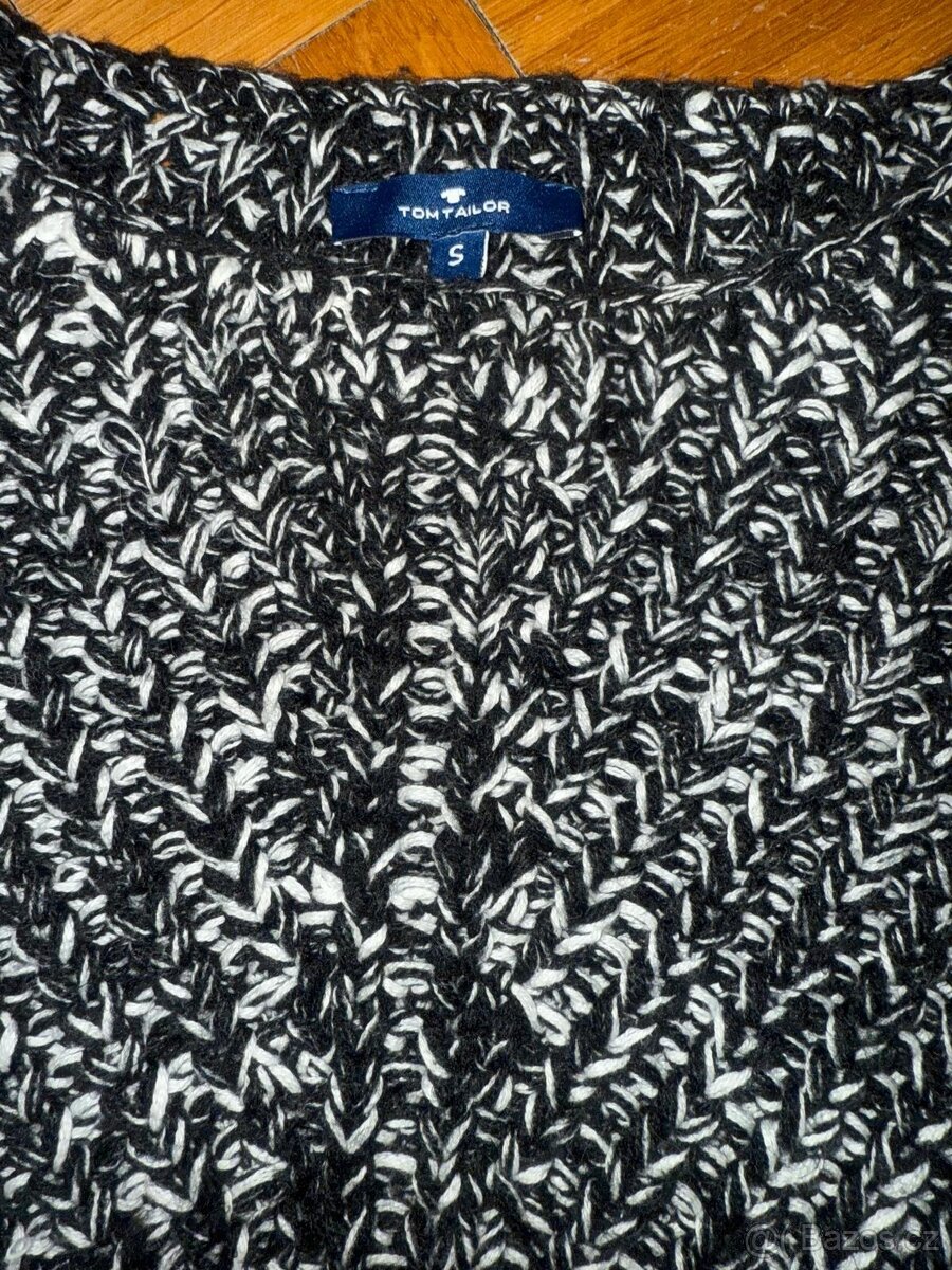 svetr černobílý - 3