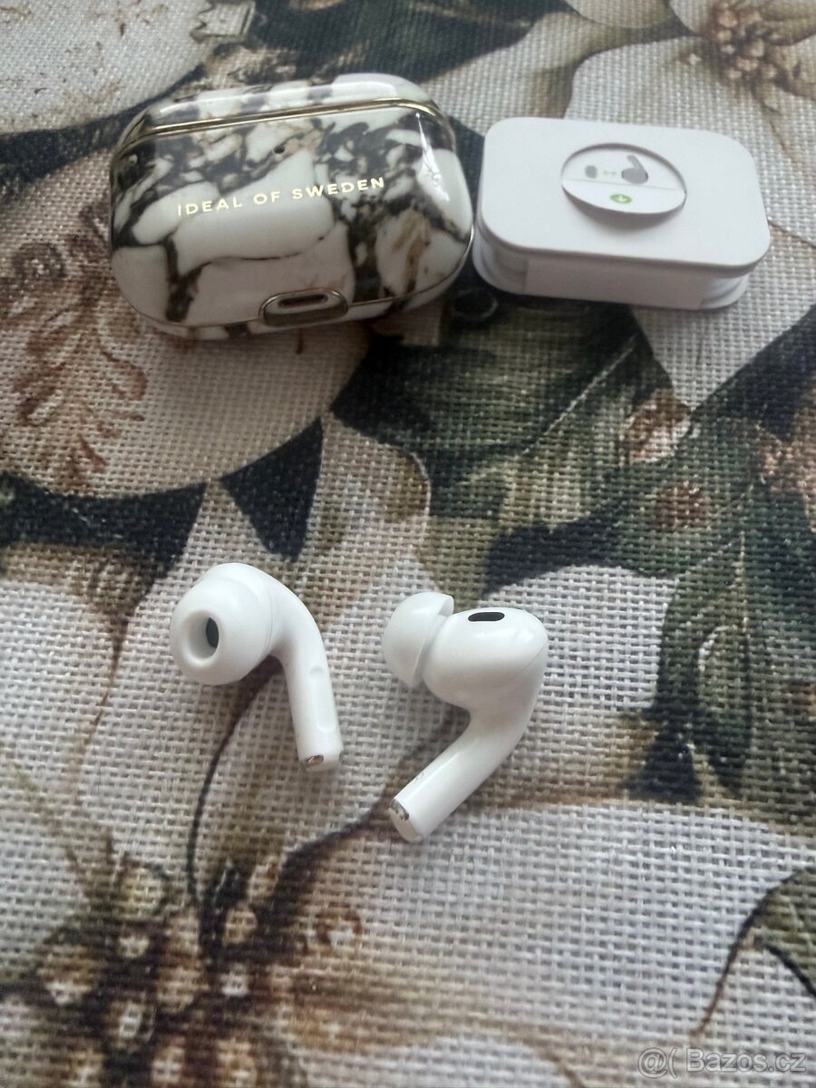 Apple AirPods Pro 2 - 3