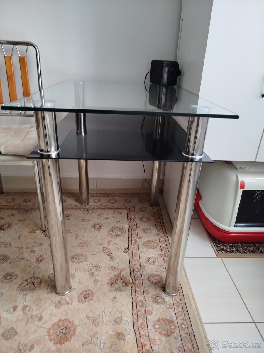 Kuchynský stůl sklenený - 3