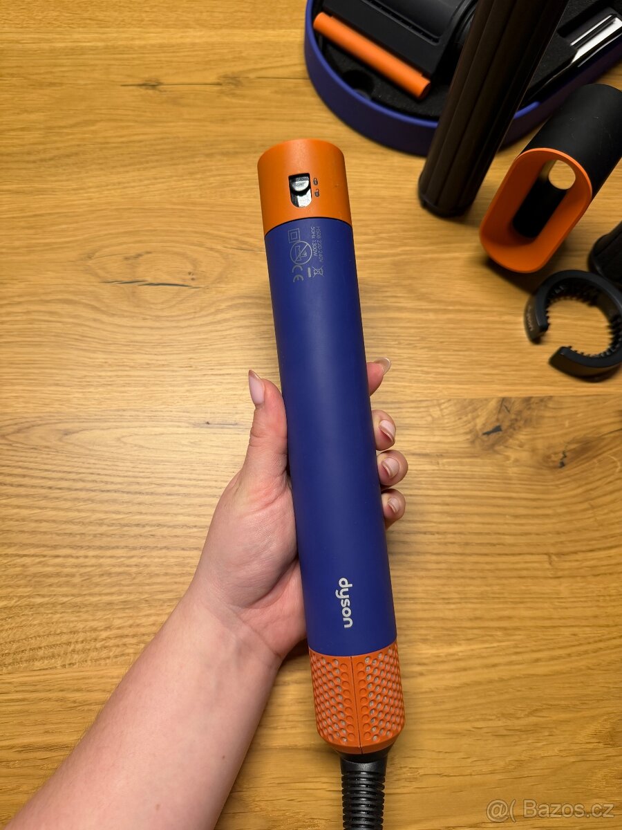 Dyson airwrap - 3