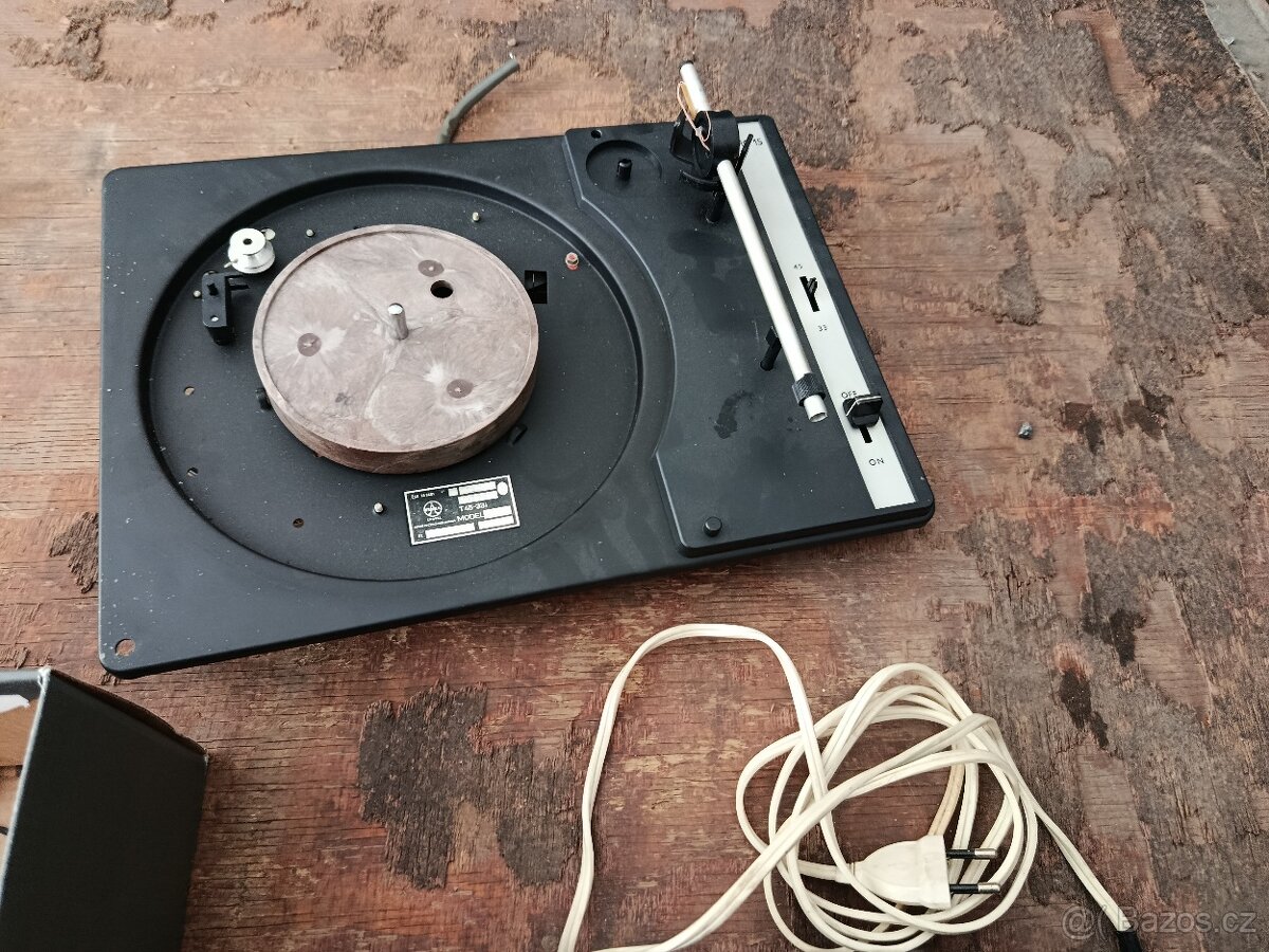 Radio Tesla moderato 1037A - 3